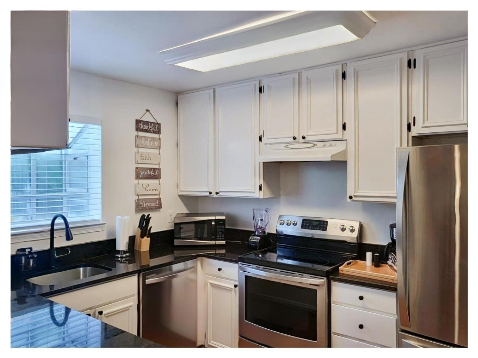 Modern Comfort Stays อเล็กซานเดรีย ภายนอก รูปภาพ
